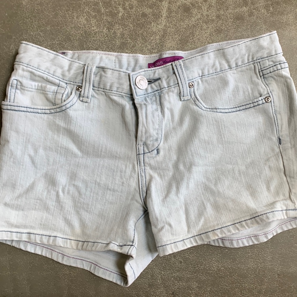 Shorts with cute jean shorts design on back